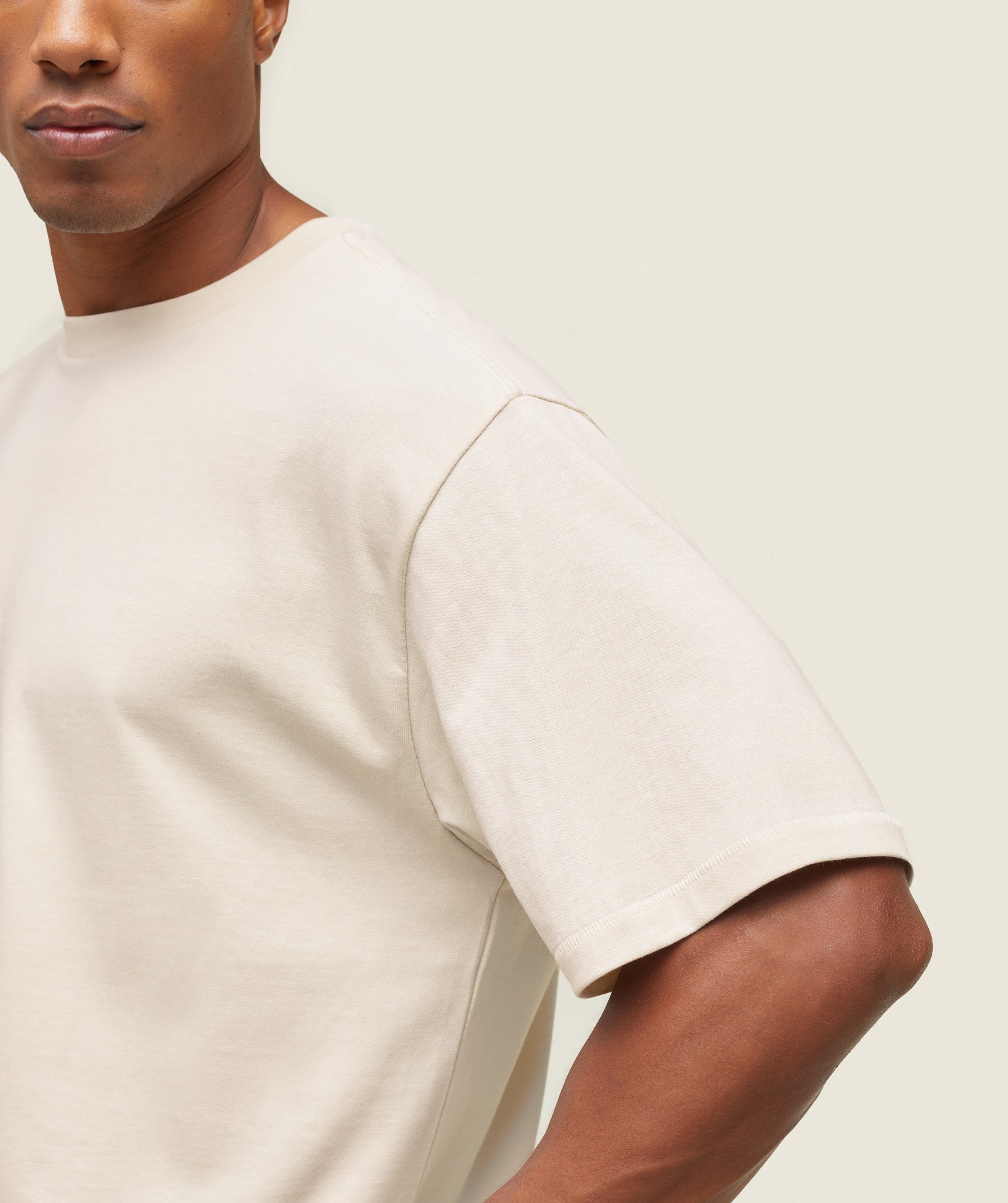 everywear Relaxed T-Shirt Oat White - Image 5