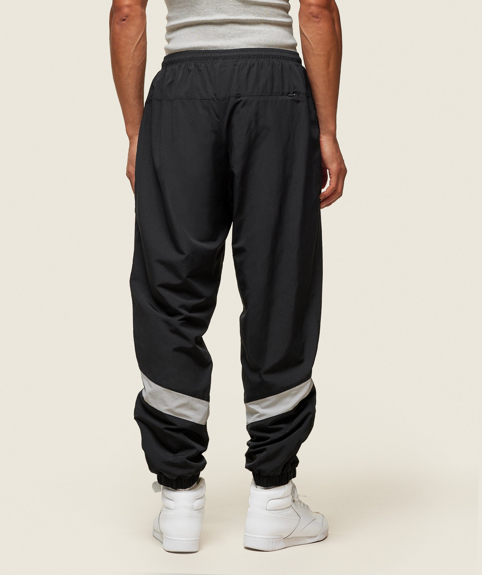 everywear Coach Track Pant Black/Tame Grey - Image 2