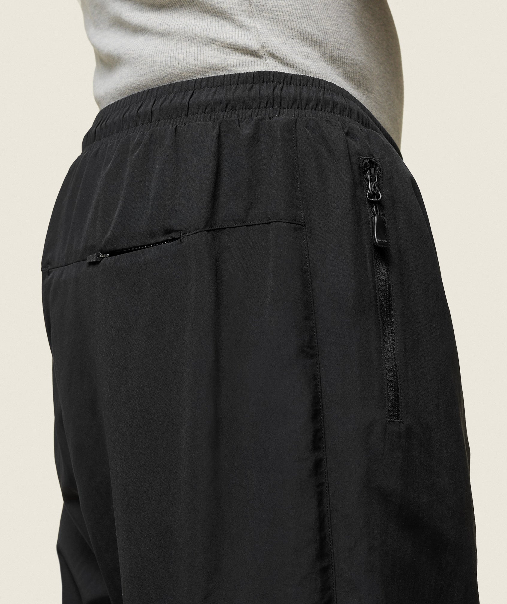 everywear Coach Track Pant Black/Tame Grey - Image 5